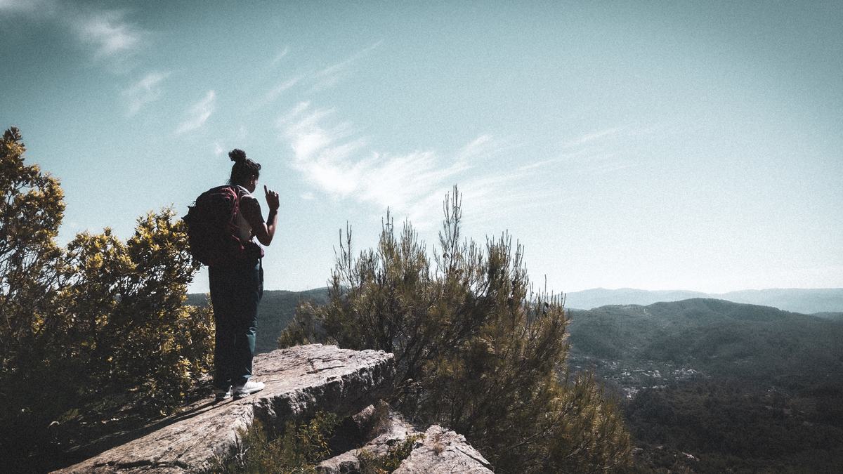 Méounes,
						les Aiguilles de Valbelle et l'impluvium