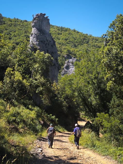 Méounes,
						les Aiguilles de Valbelle et l'impluvium