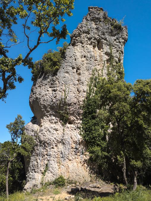 Méounes,
						les Aiguilles de Valbelle et l'impluvium