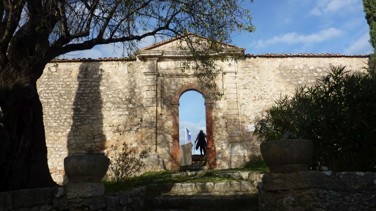 Barjols, Pontevès, les Carmes